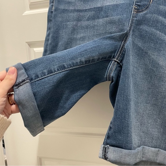 Liverpool Chloe Pull On Bixby Bermuda Eco Jean Shorts Medium Wash Size 10/30 - Picture 3 of 8